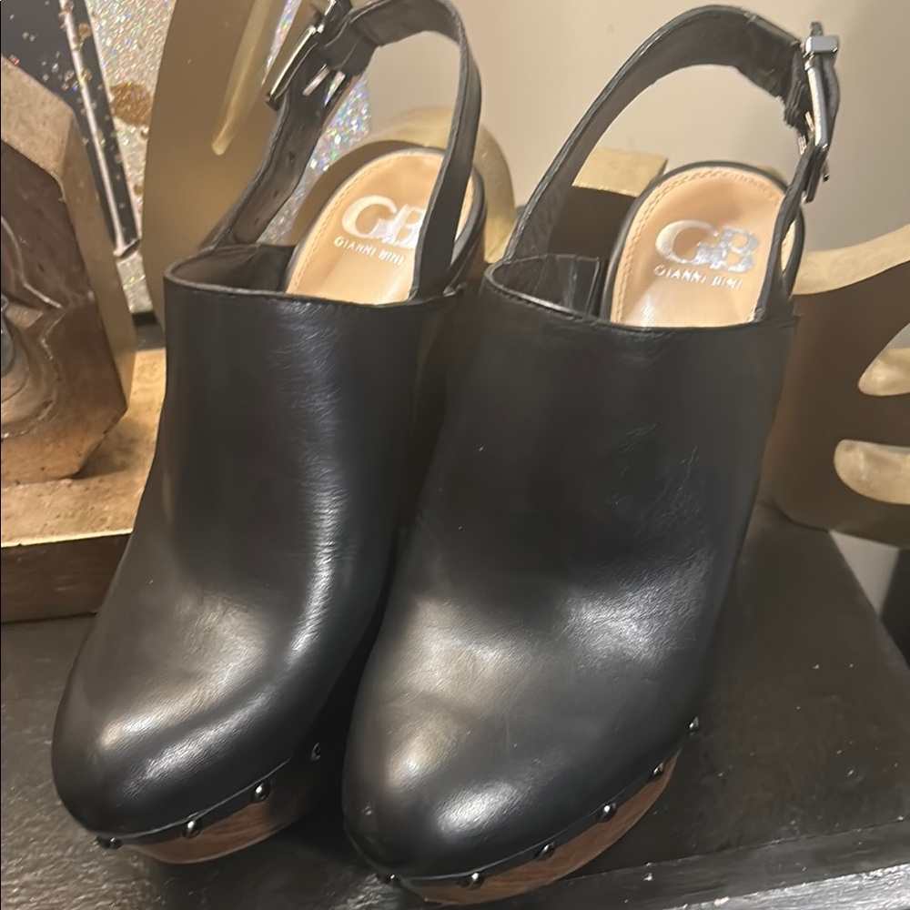 Never Worn Gianni Bini Black Time Wrap Clog Heels